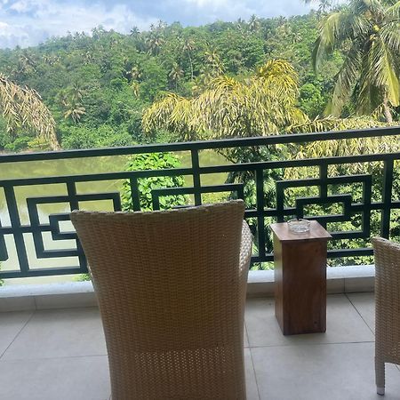 Kandy Rivers Edge Nature Resort Eksteriør bilde