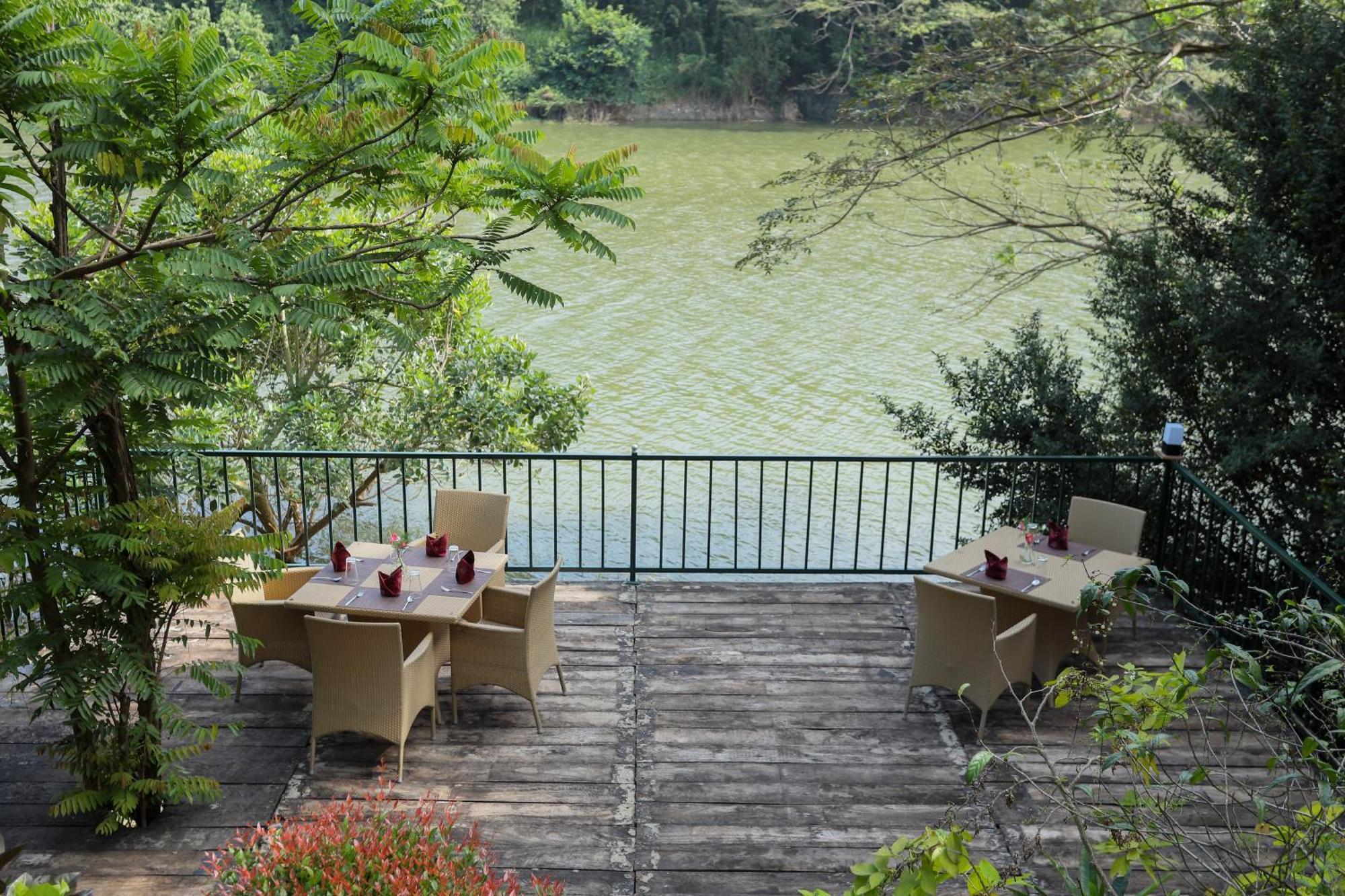 Kandy Rivers Edge Nature Resort Eksteriør bilde